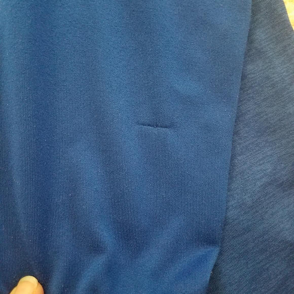 Chicago Cubs Under Armour Royal Blue Hooded Shirt Youth Size XL - Picture 4 of 4